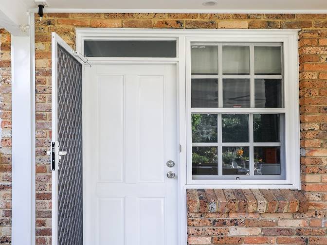 Laundry-door-replacement-pennant-hills