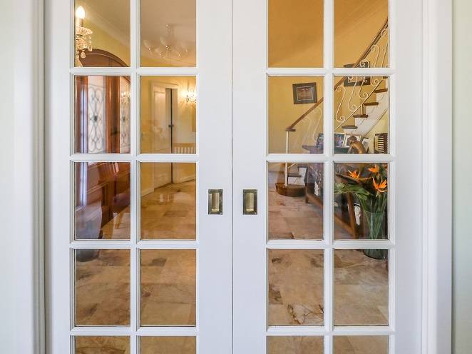 colonial-cavity-door-installation